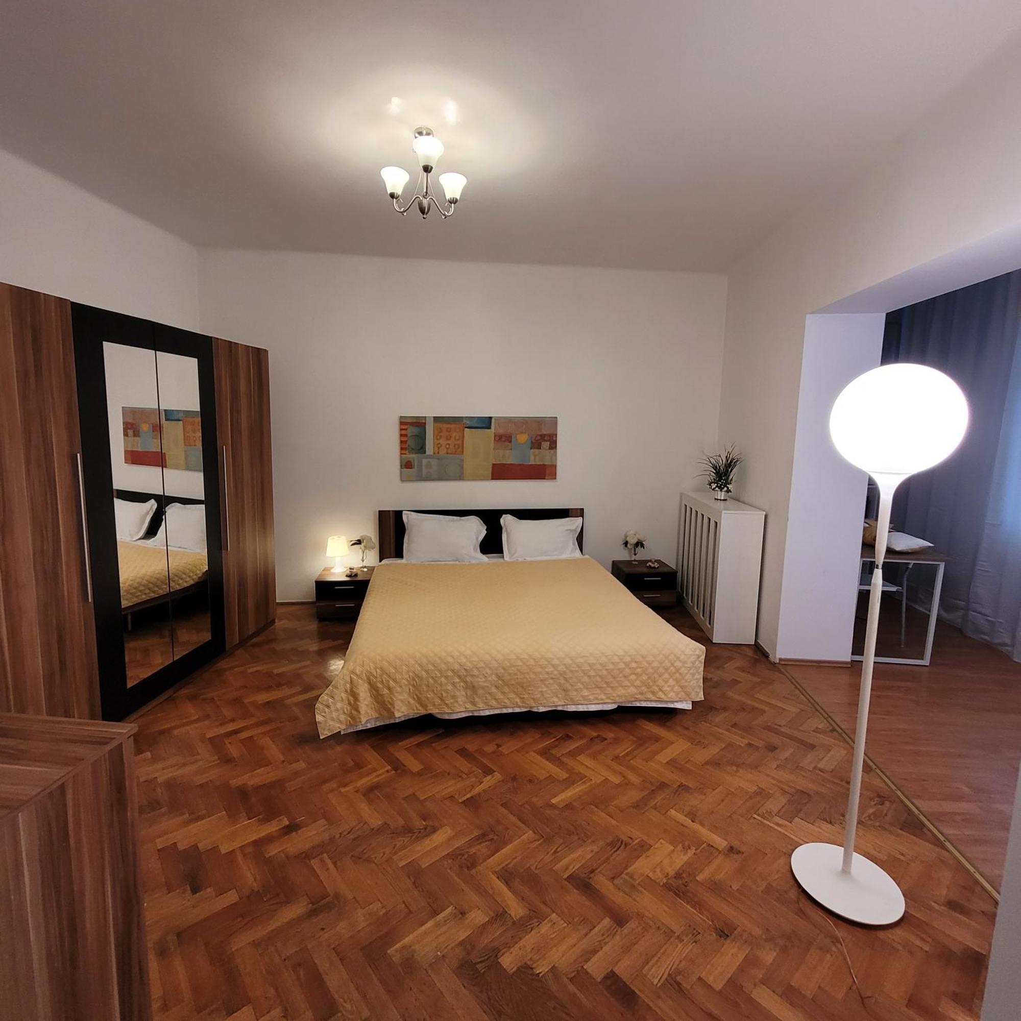 Anastasia Bratianu Apart 24 A Self Check From 2 Pm Bucharest Room photo